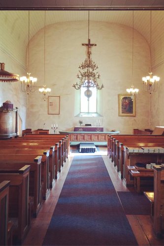 Tuuloksen kirkon sisätilat